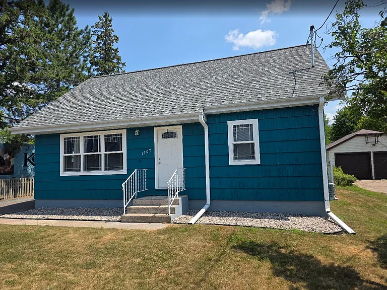 1307 S 8th Ave — Photo 12