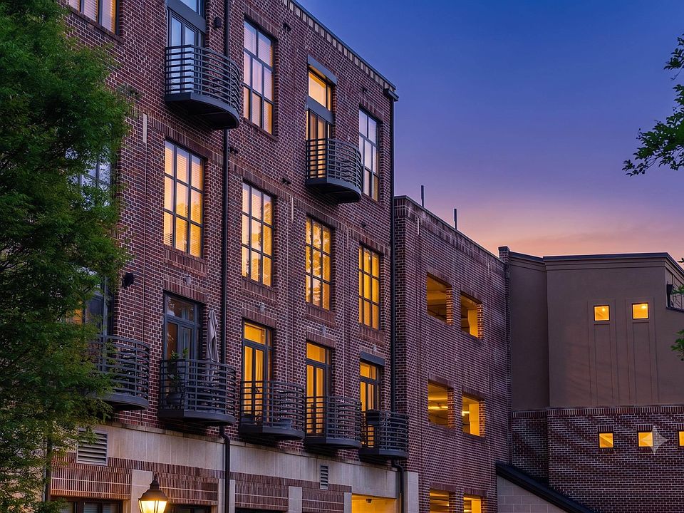 1st image of 101 W Court St