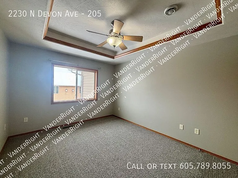 2230 N Devon Ave #205 — Photo 6