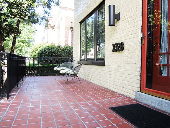 5th image of 3328 Grove Ave
