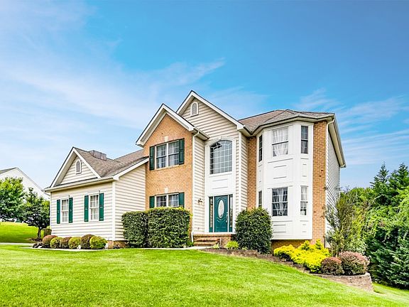 3rd image of 1313 Wiley Oak Dr