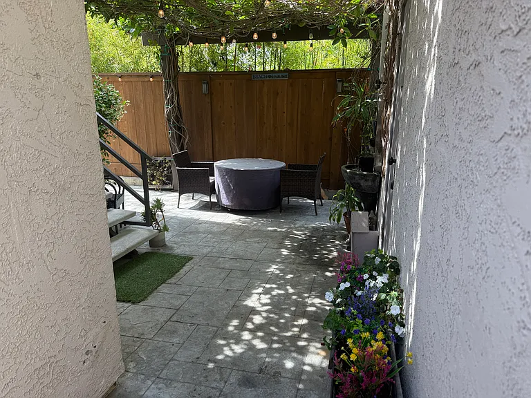 Hygeia Ave — Photo 26