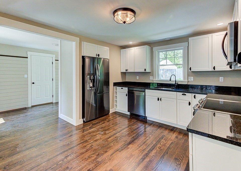 611 Franklin St, Framingham, MA 01702 Zillow