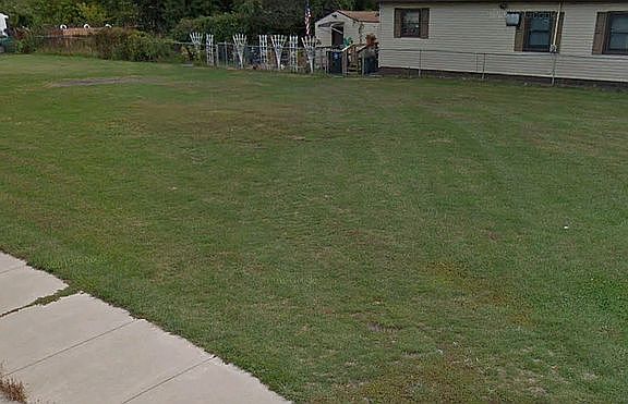 3rd image of 2123 Linden Ave