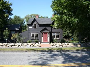 498 Main St, Lynnfield, MA 01940