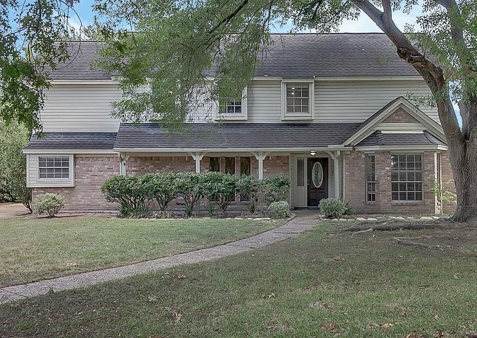 1st image of 18002 Winsford Dr