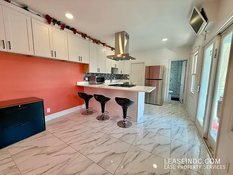 513 N St NW — Photo 9