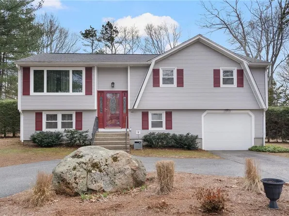 28 Chandler Dr, Coventry, RI 02816