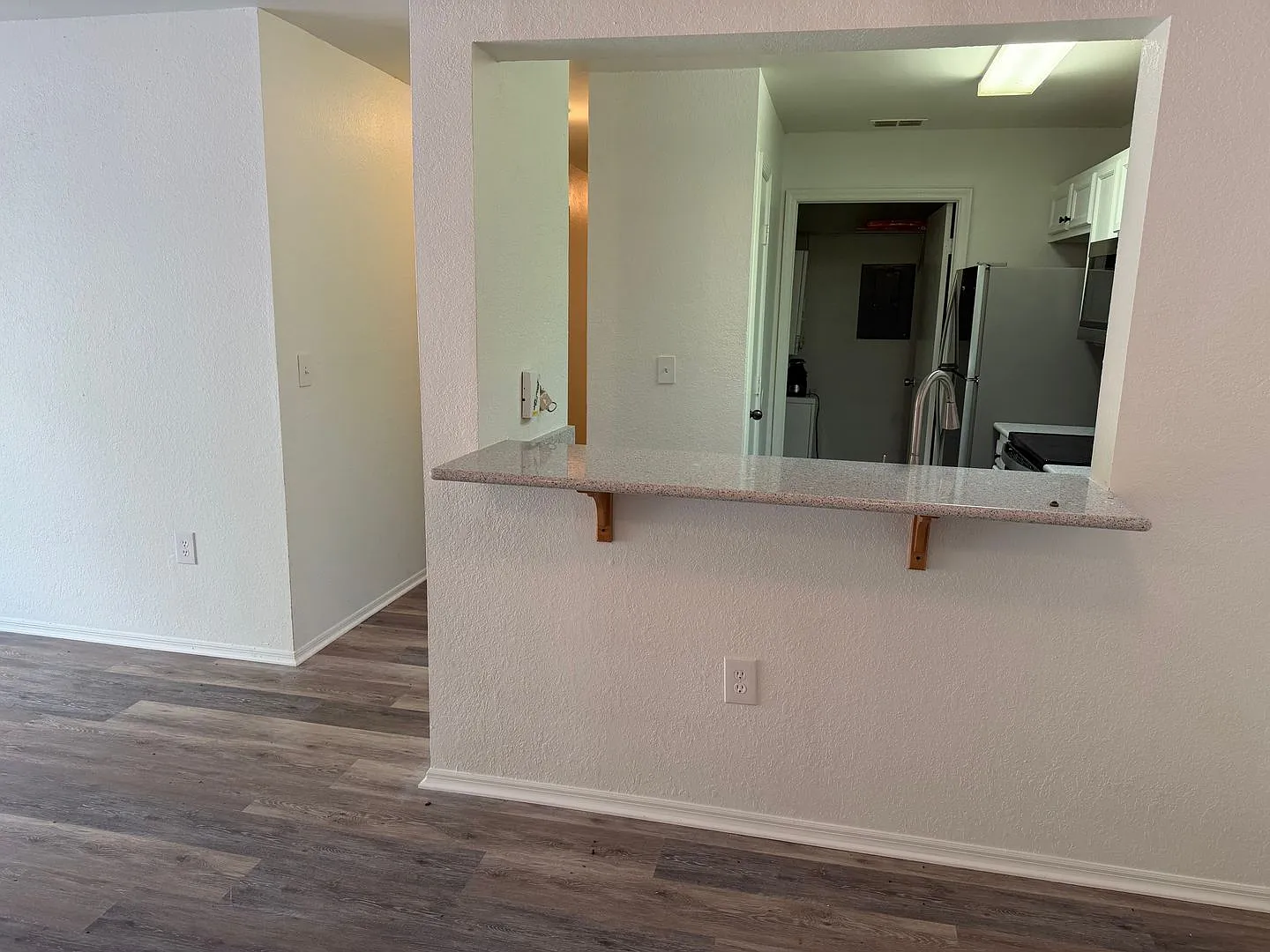 3705 SW 27th Street — Photo 2