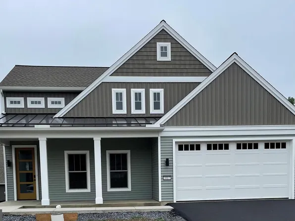 1017 Riverstone Cir #424, Lebanon, PA 17042