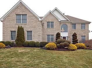 3 Windmill Ct, Plainsboro, NJ 08536