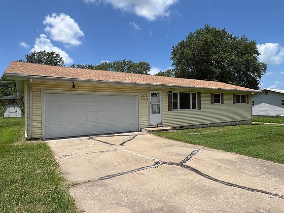 2nd image of 2249 N Clifton Avenue