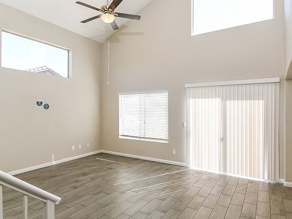 4th image of 955 E Windsor Dr