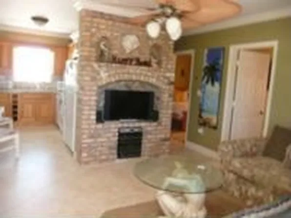 816 NE 11th Ave, Pompano Beach, FL 33060