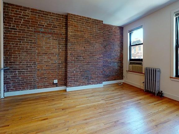 2nd image of 129 E 97th St APT 4C