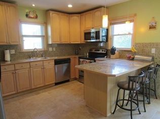 184 High Plain St, Walpole, MA 02081