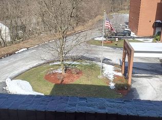 2850 Edgecliff Rd APT 28, New Kensington, PA 15068