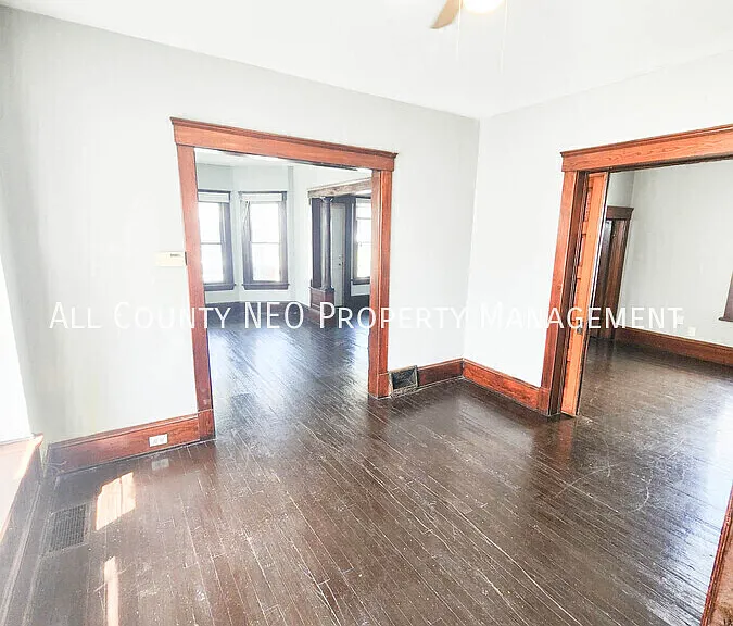 9425 Denison Ave #DOWN — Photo 7