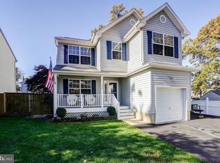 7820 E Shore Rd, Pasadena, MD 21122