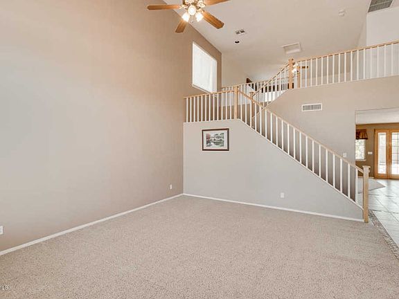 4th image of 2745 E Carla Vista Dr