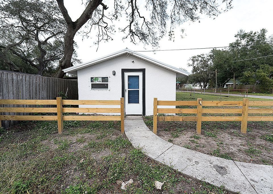 1st image of 1228 E Osborne Ave #B