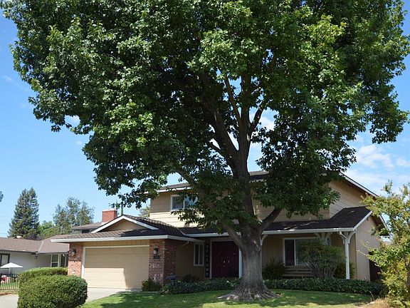 3rd image of 6445 Woodhills Way