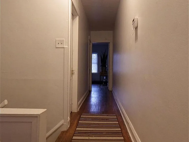 2320 Summit St — Photo 11