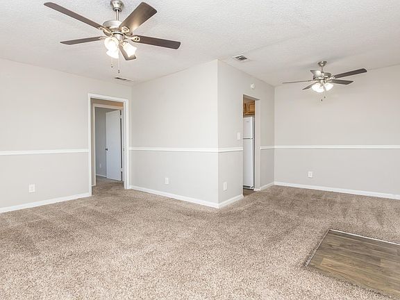 3rd image of 301 Caravan Cir #2008