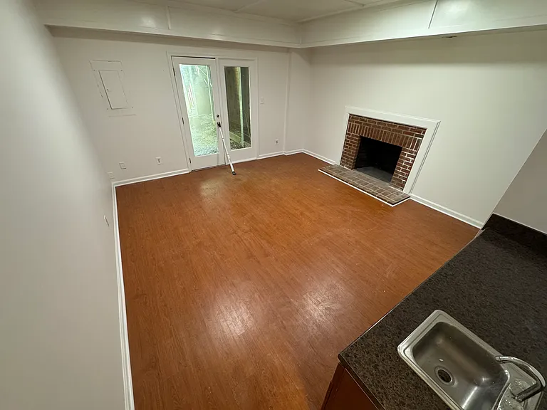 1551 Village Glenn Dr — Photo 18