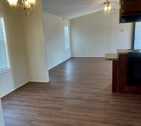 4th image of 8562 Montgomery Cir