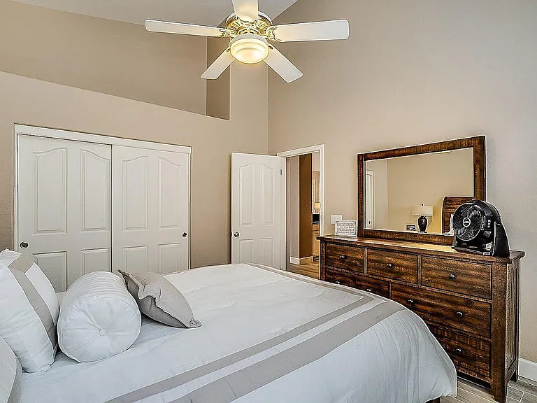guest bedroom-1