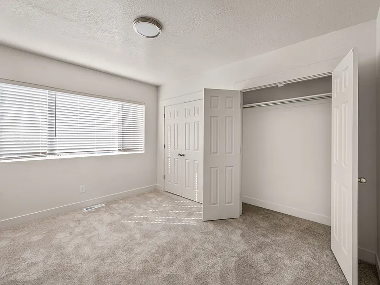 4411 S Garden Dr #D — Photo 10