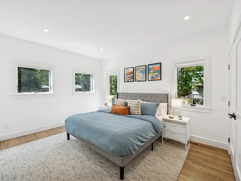 10 Seabright Ave — Photo 11