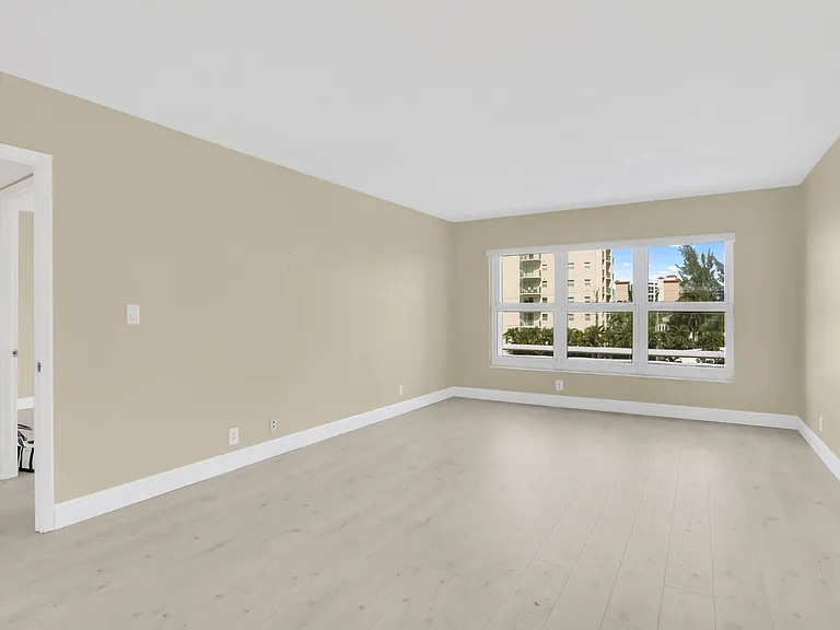 405 N Ocean Blvd #329 — Photo 32