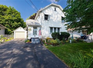 92 Veness Ave, Rochester, NY 14616