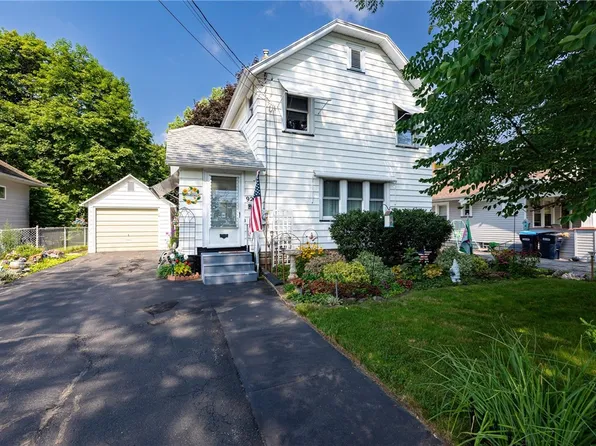 92 Veness Ave, Rochester, NY 14616