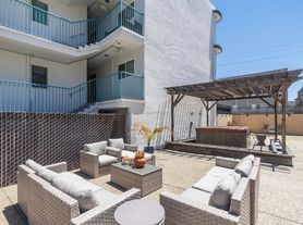257 Vernon