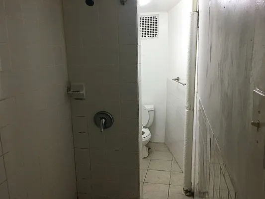 Rented by Metro Prop NY Corp | media 24