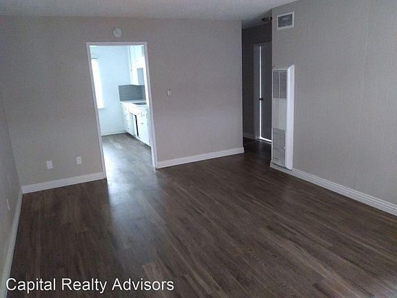 5th image of 4406 Menlo Ave APT 1