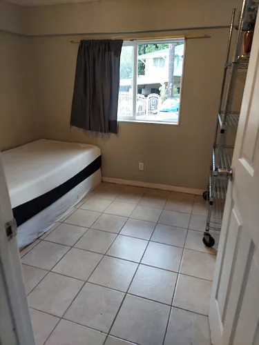 1725 Machado St #4 Photo 1