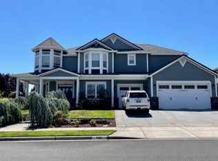 566 Grey Hawk Way, Central Pt, OR