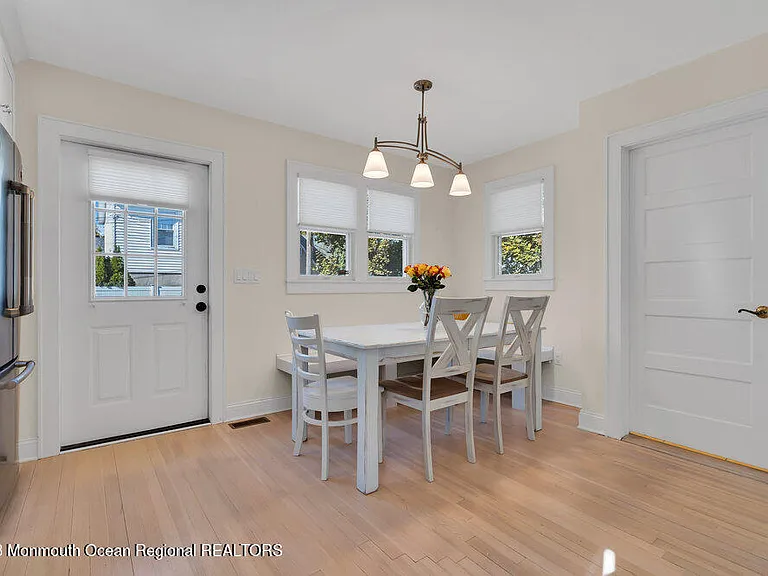 303 B St — Photo 24
