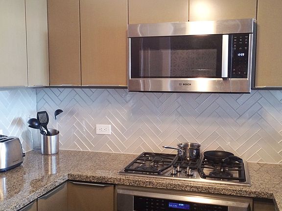 5th image of 877 Island Ave #9
