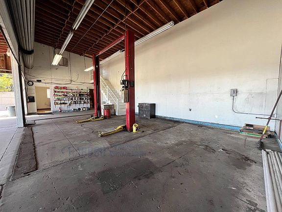 5th image of 513 Broad Ave #1