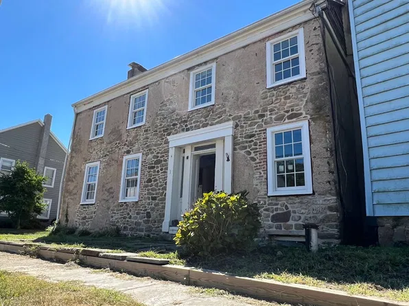 1 Church St, Oldwick, NJ 08858
