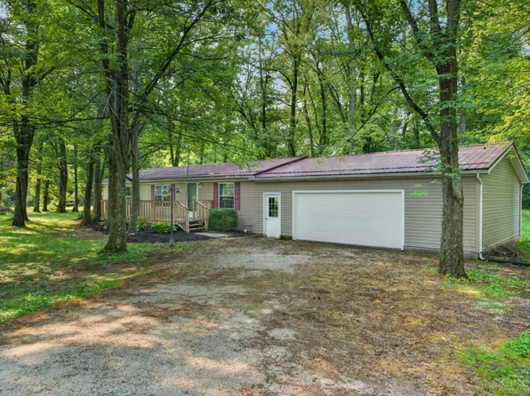 53 Maple St, Martinsville, OH 45146