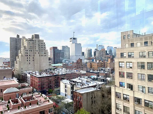 Rented by RELO REDAC INC. | media 27