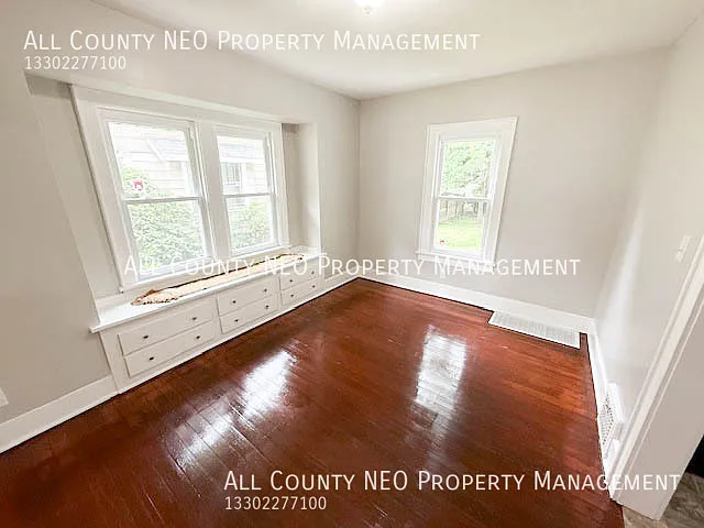 1114 Herberich Ave — Photo 6
