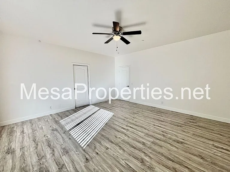 6087 Elsinore Rd — Photo 17