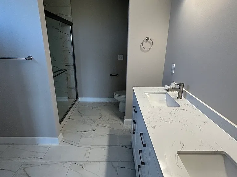 1504 Warwick Dr — Photo 7